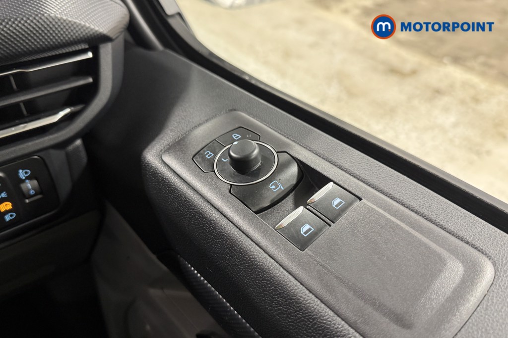 Ford Transit Custom Limited Automatic Diesel Standard Roof Minibus - Stock Number (1605096) - 15th supplementary image