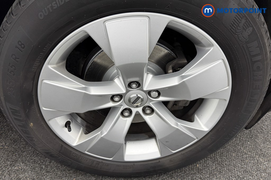 Volvo Xc40 Momentum Manual Petrol SUV - Stock Number (1605237) - 31st supplementary image