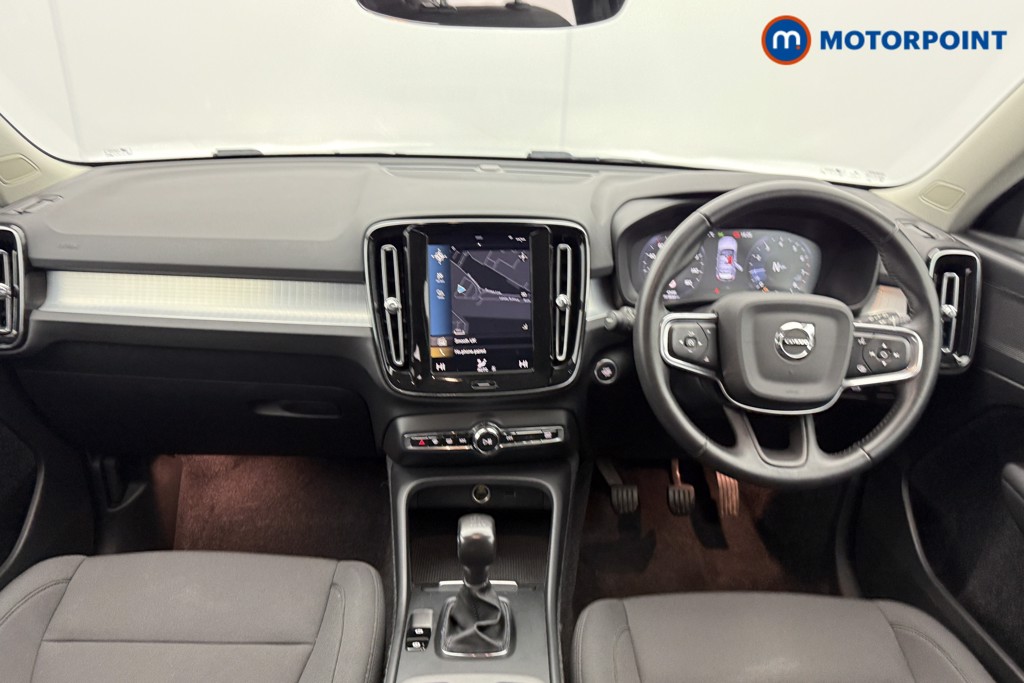 Volvo Xc40 Momentum Manual Petrol SUV - Stock Number (1605237) - 1st supplementary image