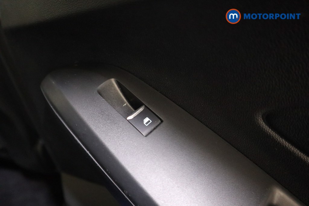 Ford Focus St-Line X Edition Manual Petrol Hatchback - Stock Number (1605446) - 20th supplementary image