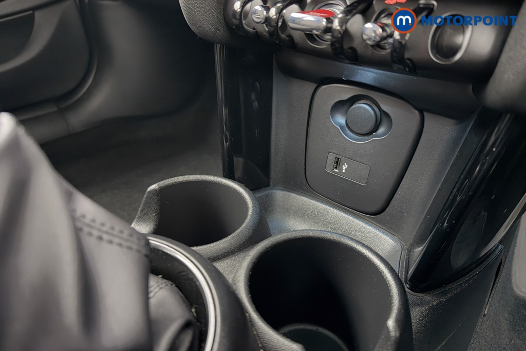 Mini Hatchback One Classic Manual Petrol Hatchback - Stock Number (1605496) - 12th supplementary image