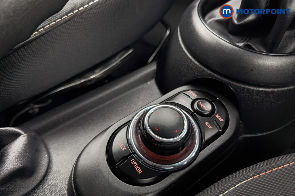 Mini Hatchback One Classic Manual Petrol Hatchback - Stock Number (1605496) - 14th supplementary image