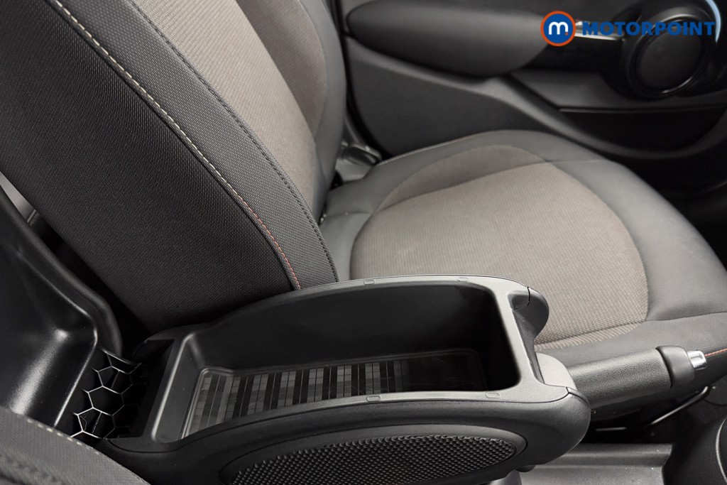 Mini Hatchback One Classic Manual Petrol Hatchback - Stock Number (1605496) - 15th supplementary image