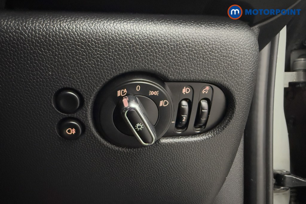 Mini Hatchback One Classic Manual Petrol Hatchback - Stock Number (1605496) - 18th supplementary image