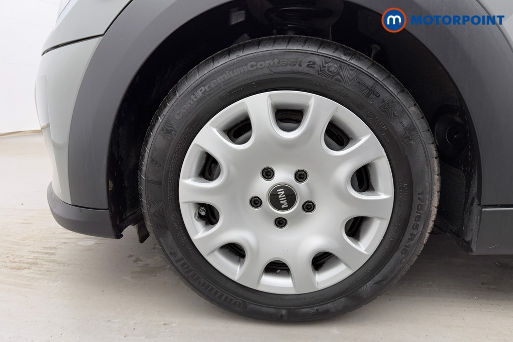 Mini Hatchback One Classic Manual Petrol Hatchback - Stock Number (1605496) - 30th supplementary image