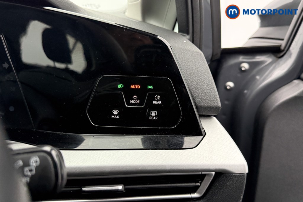 Volkswagen Golf Life Manual Petrol Hatchback - Stock Number (1605686) - 15th supplementary image