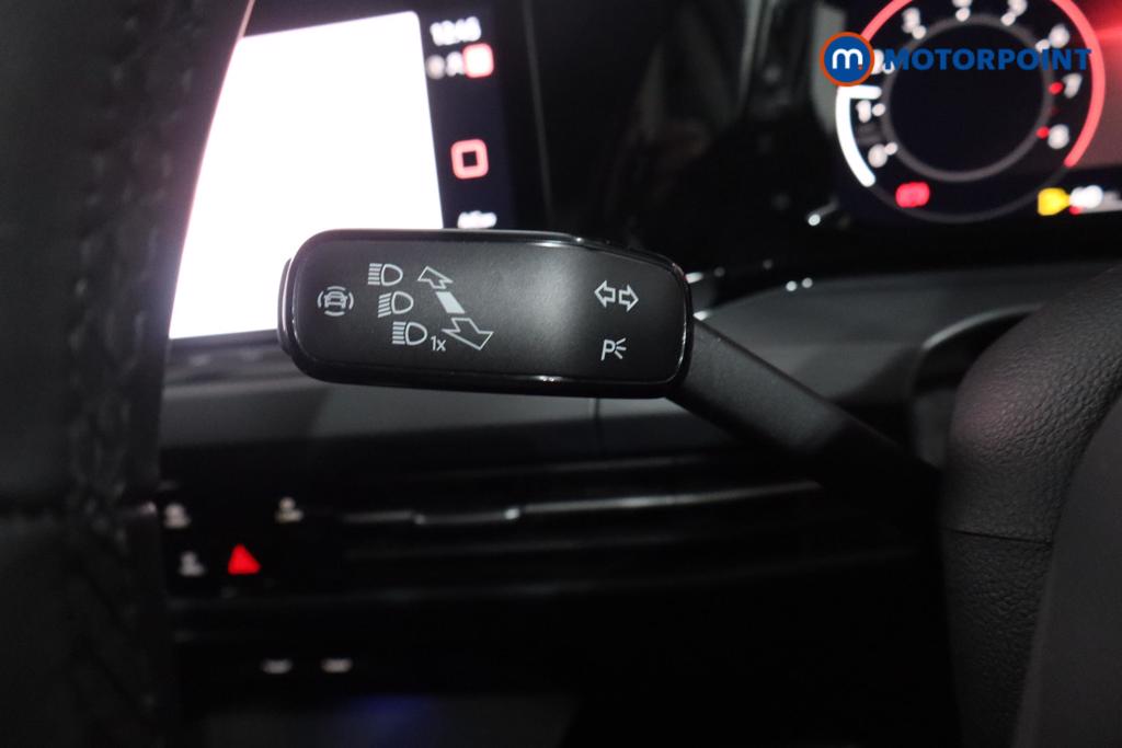 Volkswagen Golf Style Edition Manual Petrol Hatchback - Stock Number (1606129) - 6th supplementary image