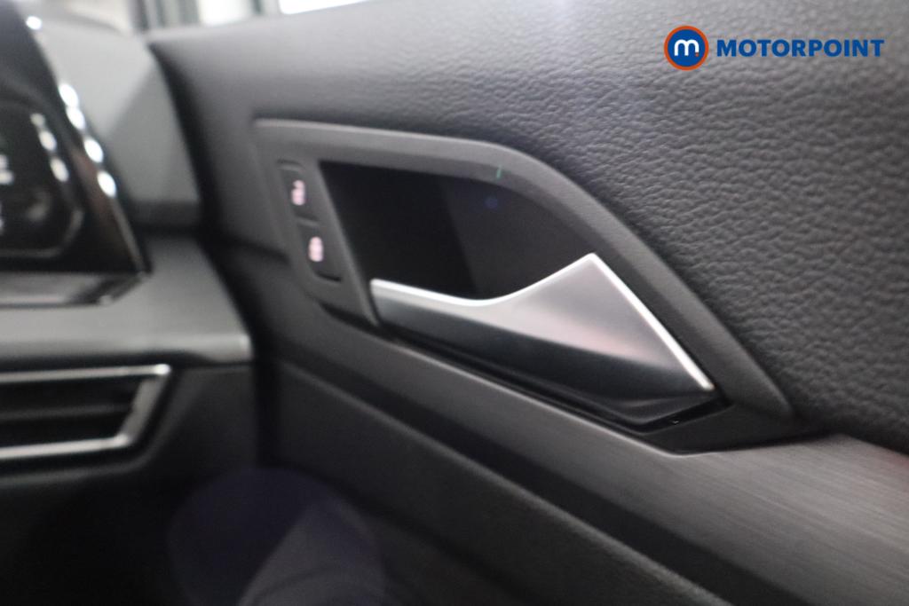 Volkswagen Golf Style Edition Manual Petrol Hatchback - Stock Number (1606129) - 10th supplementary image