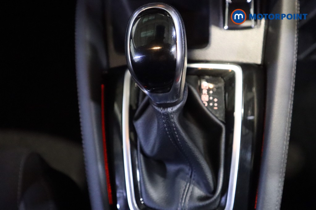 Nissan Qashqai N-Connecta Automatic Diesel SUV - Stock Number (1606446) - 5th supplementary image