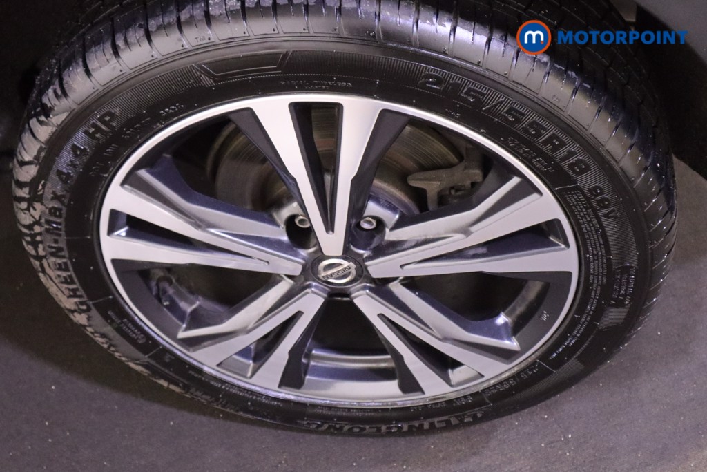 Nissan Qashqai N-Connecta Automatic Diesel SUV - Stock Number (1606446) - 9th supplementary image