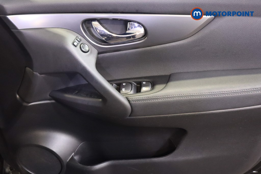 Nissan Qashqai N-Connecta Automatic Diesel SUV - Stock Number (1606446) - 13th supplementary image
