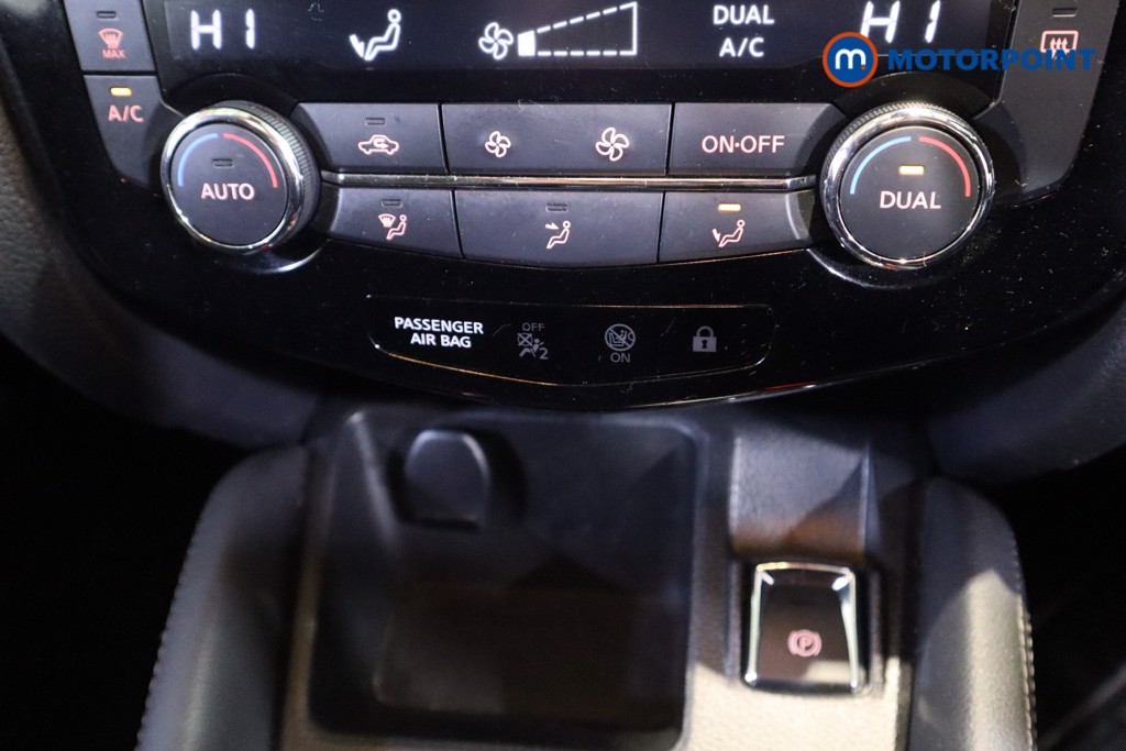 Nissan Qashqai N-Connecta Automatic Diesel SUV - Stock Number (1606446) - 21st supplementary image