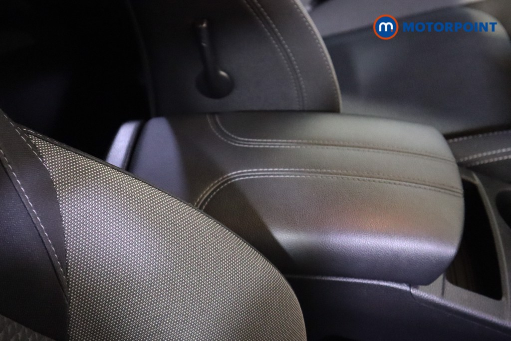 Nissan Qashqai N-Connecta Automatic Diesel SUV - Stock Number (1606446) - 24th supplementary image