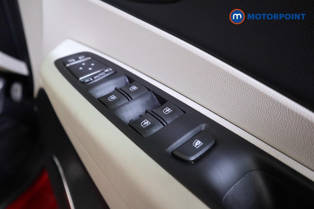 Renault Captur Gt Line Manual Petrol SUV - Stock Number (1606832) - 11th supplementary image