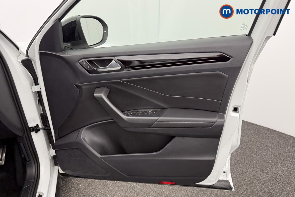 Volkswagen T-Roc Black Edition Automatic Petrol SUV - Stock Number (1607095) - 18th supplementary image