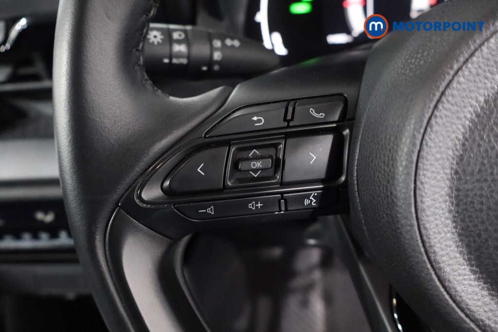 Toyota Yaris Design Automatic Petrol-Electric Hybrid Hatchback - Stock Number (1607378) - 7th supplementary image