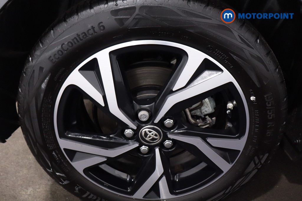 Toyota Yaris Design Automatic Petrol-Electric Hybrid Hatchback - Stock Number (1607378) - 9th supplementary image