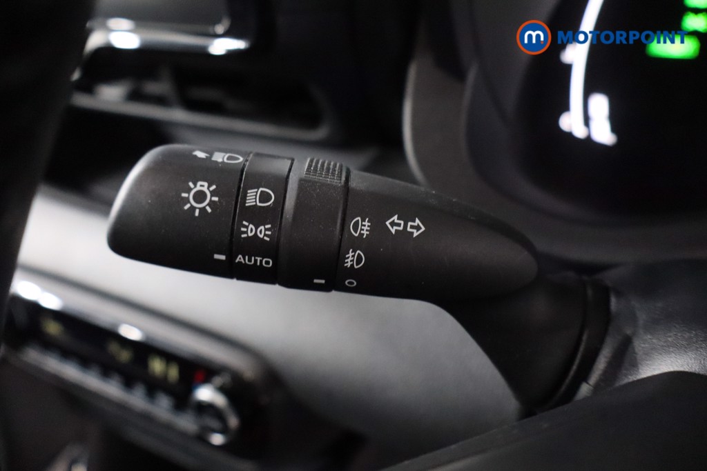 Toyota Yaris Design Automatic Petrol-Electric Hybrid Hatchback - Stock Number (1607378) - 14th supplementary image