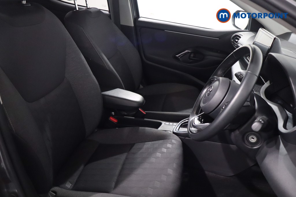 Toyota Yaris Design Automatic Petrol-Electric Hybrid Hatchback - Stock Number (1607378) - 20th supplementary image