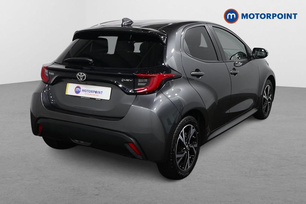 Toyota Yaris Design Automatic Petrol-Electric Hybrid Hatchback - Stock Number (1607378) - Drivers side rear corner