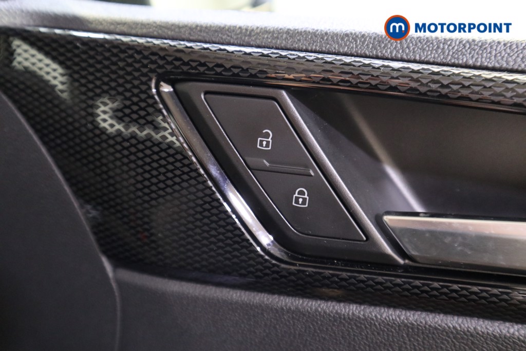 Volkswagen Polo Life Automatic Petrol Hatchback - Stock Number (1607479) - 10th supplementary image