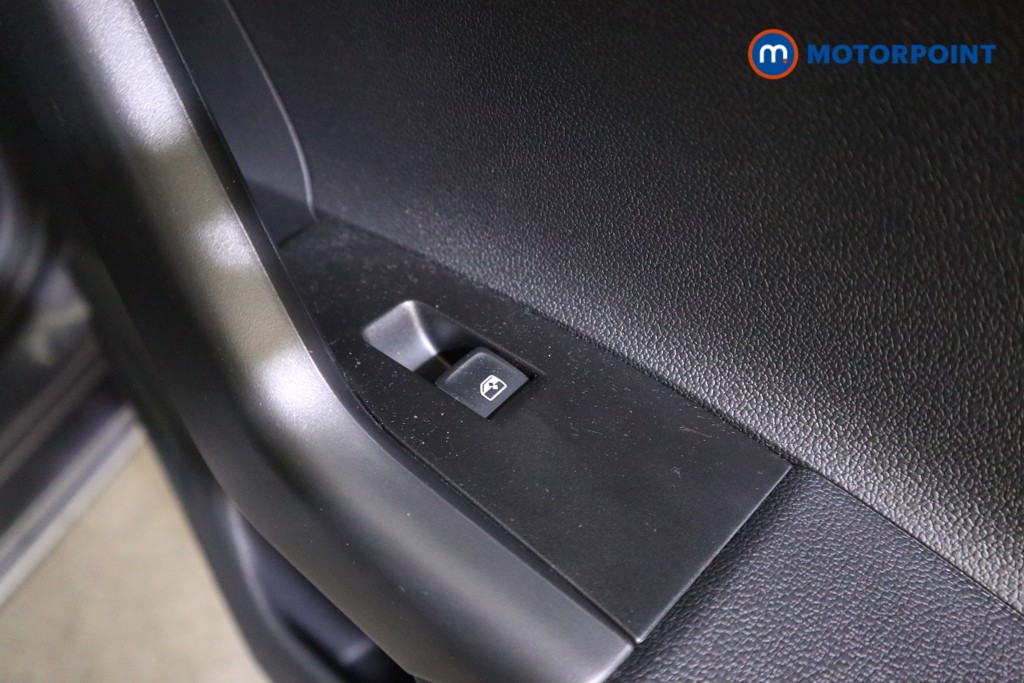 Volkswagen Polo Life Automatic Petrol Hatchback - Stock Number (1607479) - 16th supplementary image