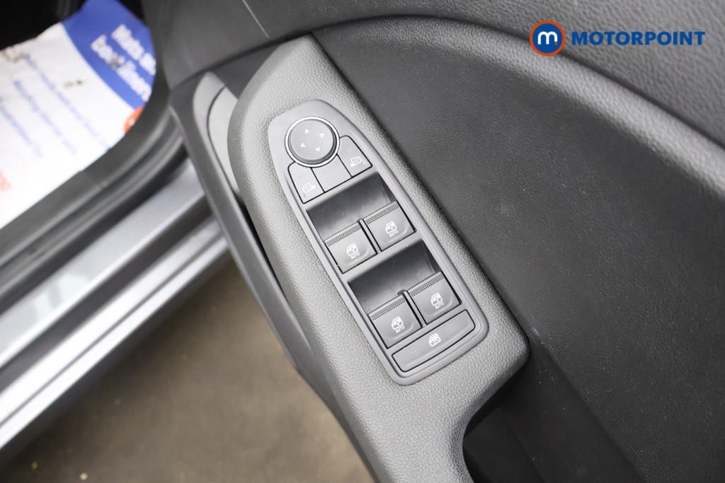 Renault Clio Evolution Automatic Petrol-Electric Hybrid Hatchback - Stock Number (1607528) - 18th supplementary image