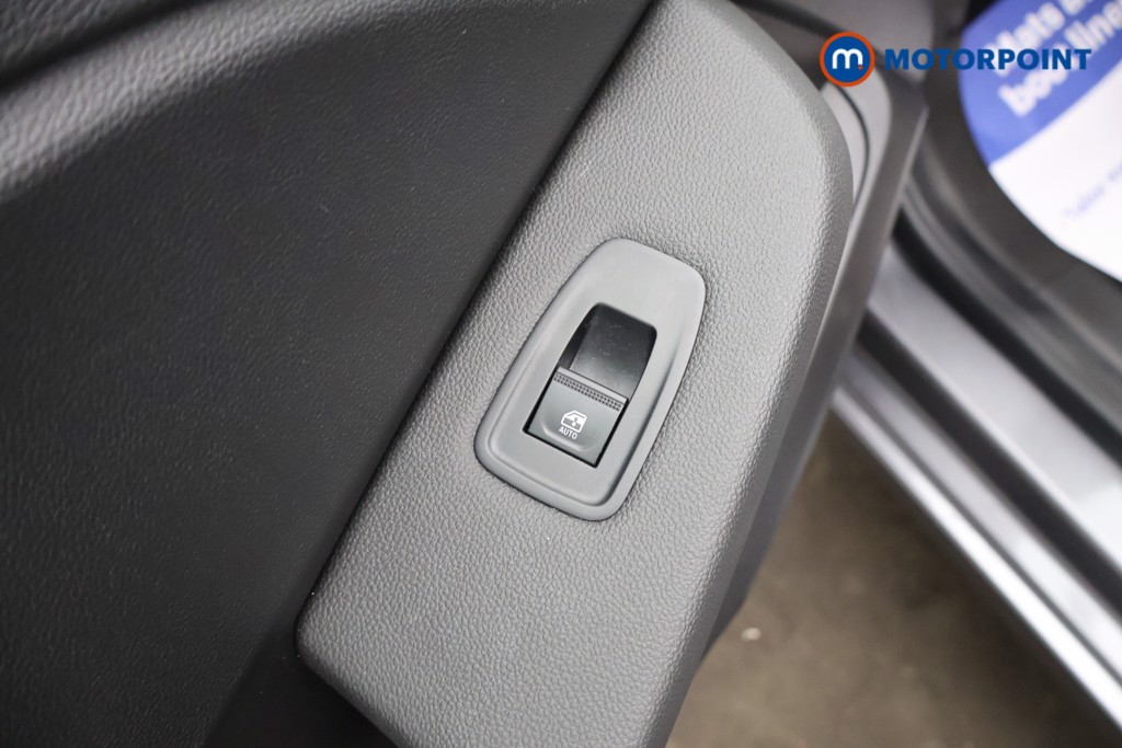 Renault Clio Evolution Automatic Petrol-Electric Hybrid Hatchback - Stock Number (1607528) - 29th supplementary image