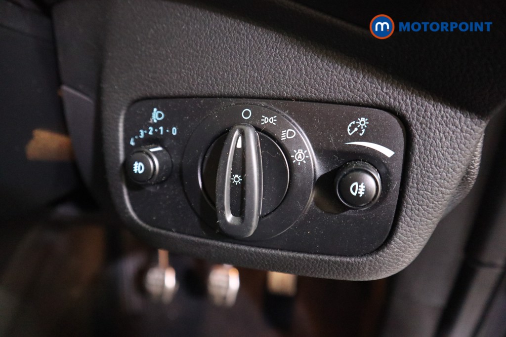 Ford Kuga St-Line Manual Diesel SUV - Stock Number (1607603) - 12th supplementary image