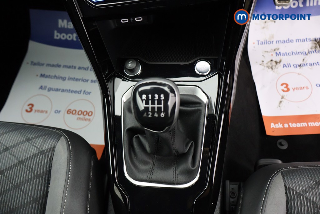 Volkswagen T-Roc R-Line Manual Petrol SUV - Stock Number (1607671) - 9th supplementary image