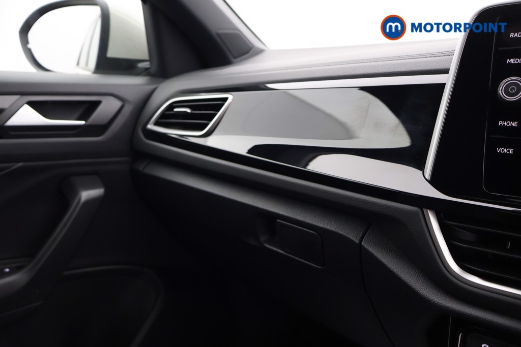 Volkswagen T-Roc R-Line Manual Petrol SUV - Stock Number (1607671) - 10th supplementary image