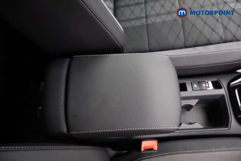 Volkswagen T-Roc R-Line Manual Petrol SUV - Stock Number (1607671) - 13th supplementary image