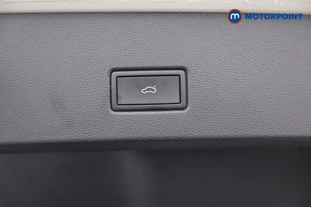 Volkswagen T-Roc R-Line Manual Petrol SUV - Stock Number (1607671) - 24th supplementary image