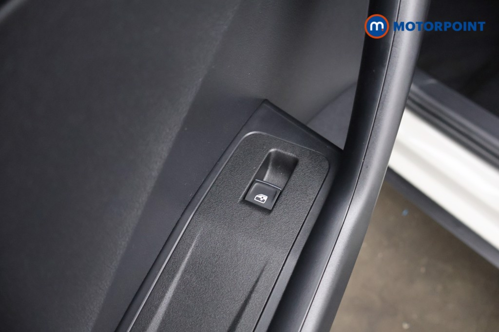 Volkswagen T-Roc R-Line Manual Petrol SUV - Stock Number (1607671) - 27th supplementary image