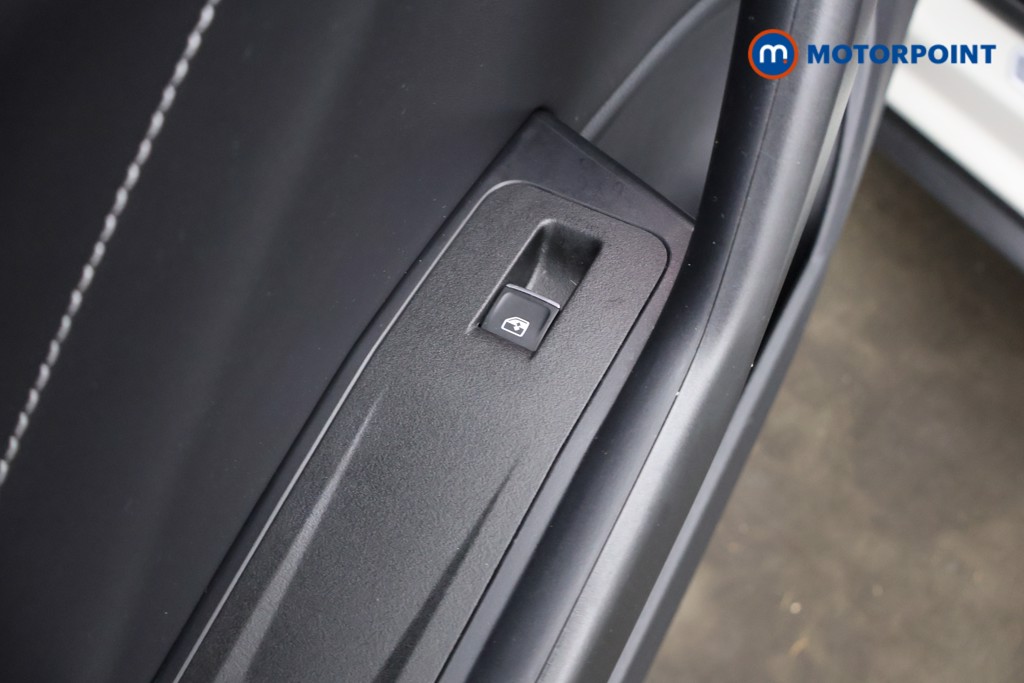 Volkswagen T-Roc R-Line Manual Petrol SUV - Stock Number (1607671) - 29th supplementary image