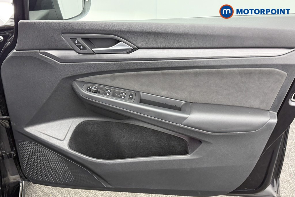 Volkswagen Golf Style Edition Manual Petrol Hatchback - Stock Number (1607723) - 17th supplementary image