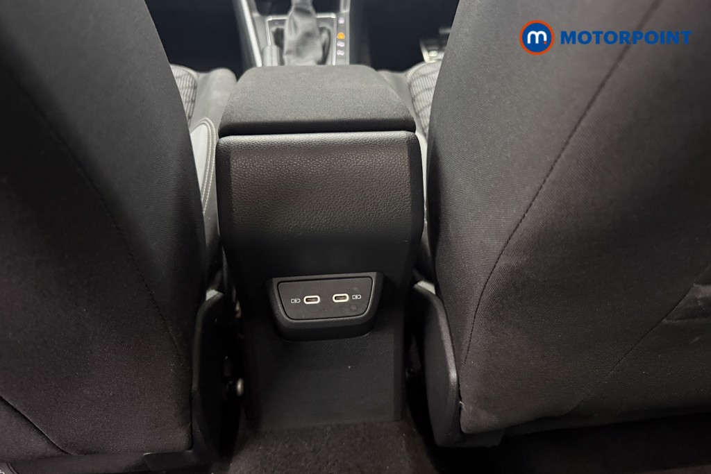 Volkswagen Taigo R-Line Automatic Petrol SUV - Stock Number (1608080) - 7th supplementary image