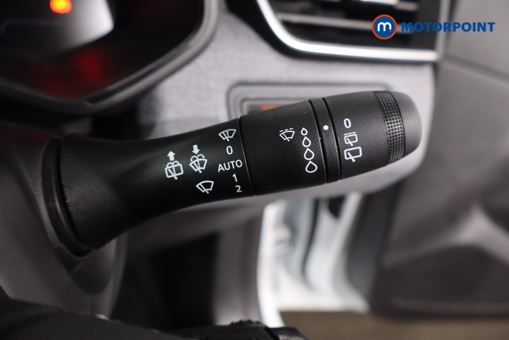 Renault Clio Evolution Automatic Petrol-Electric Hybrid Hatchback - Stock Number (1608899) - 15th supplementary image