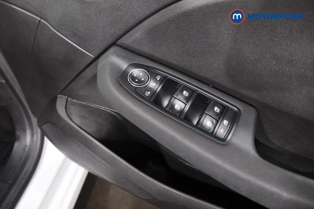 Renault Clio Evolution Automatic Petrol-Electric Hybrid Hatchback - Stock Number (1608899) - 22nd supplementary image