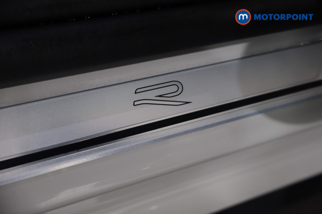 Volkswagen T-Roc R-Line Automatic Petrol SUV - Stock Number (1608920) - 23rd supplementary image