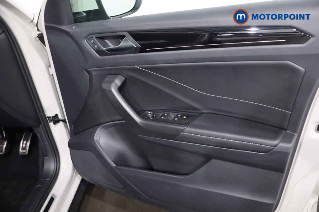 Volkswagen T-Roc R-Line Automatic Petrol SUV - Stock Number (1608920) - 24th supplementary image