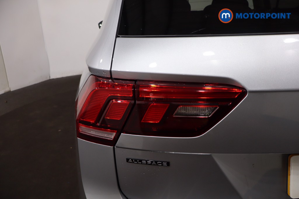 Volkswagen Tiguan Allspace Life Automatic Petrol SUV - Stock Number (1608922) - 38th supplementary image