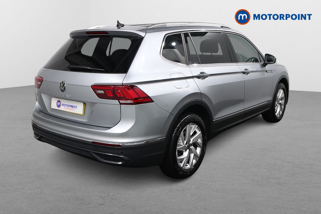 Volkswagen Tiguan Allspace Life Automatic Petrol SUV - Stock Number (1608922) - Drivers side rear corner