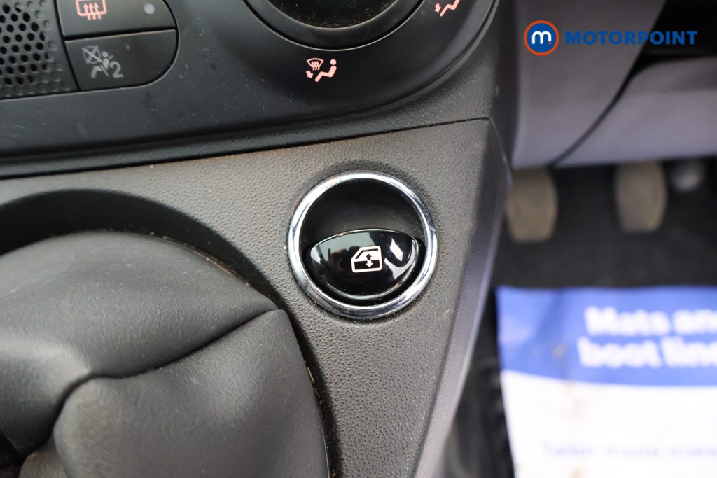 Fiat 500 Dolcevita Manual Petrol Hatchback - Stock Number (1609134) - 11th supplementary image