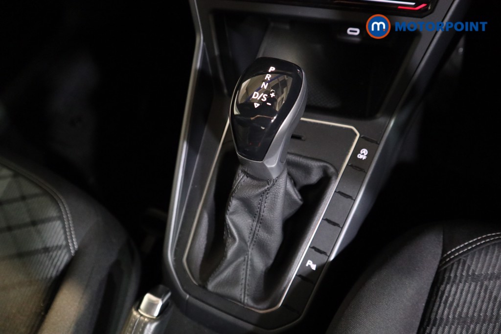 Volkswagen Polo R-Line Automatic Petrol Hatchback - Stock Number (1609140) - 10th supplementary image