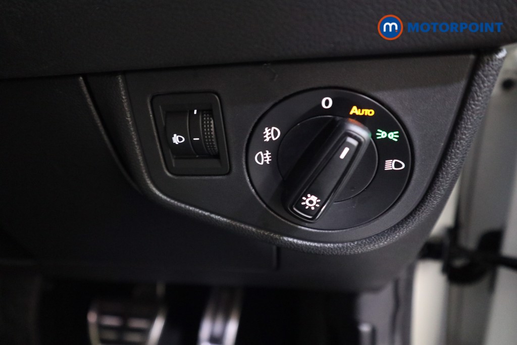 Volkswagen Polo R-Line Automatic Petrol Hatchback - Stock Number (1609140) - 11th supplementary image