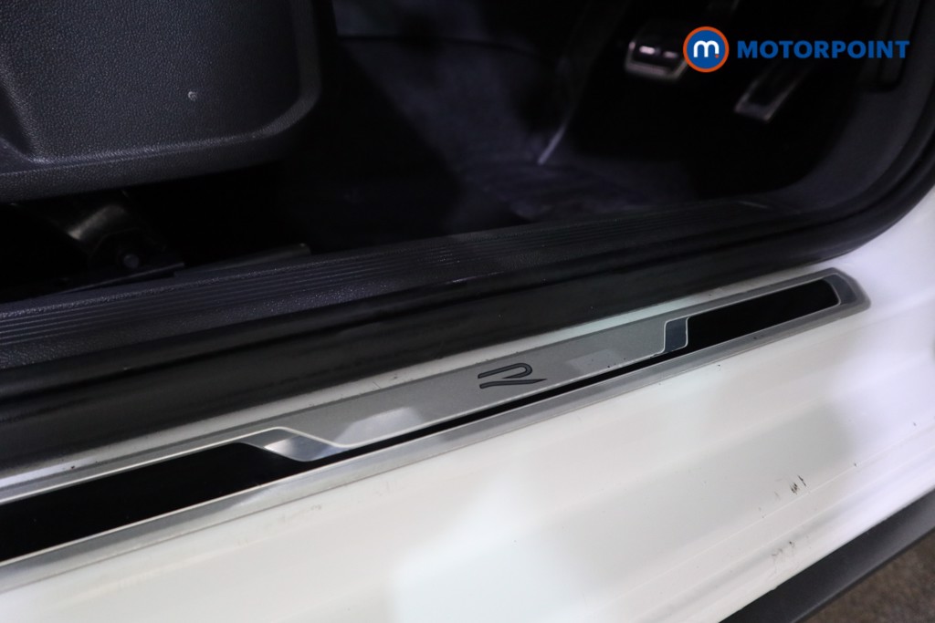 Volkswagen Polo R-Line Automatic Petrol Hatchback - Stock Number (1609140) - 14th supplementary image