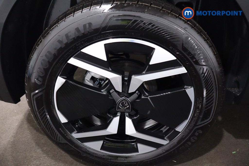 Peugeot 2008 Allure Manual Petrol SUV - Stock Number (1609205) - 9th supplementary image