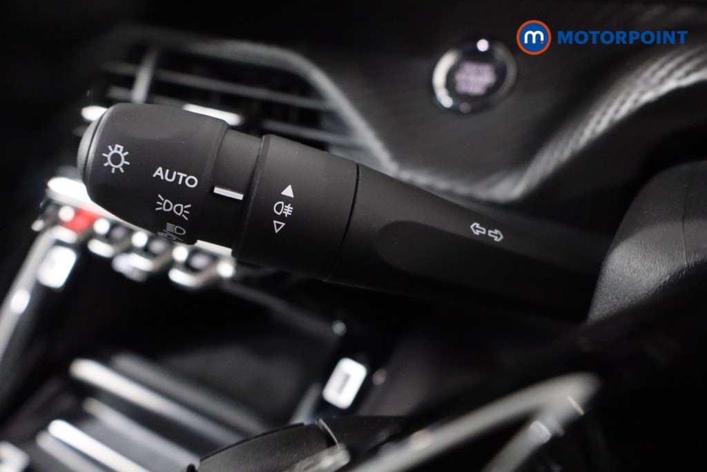 Peugeot 2008 Allure Manual Petrol SUV - Stock Number (1609205) - 14th supplementary image