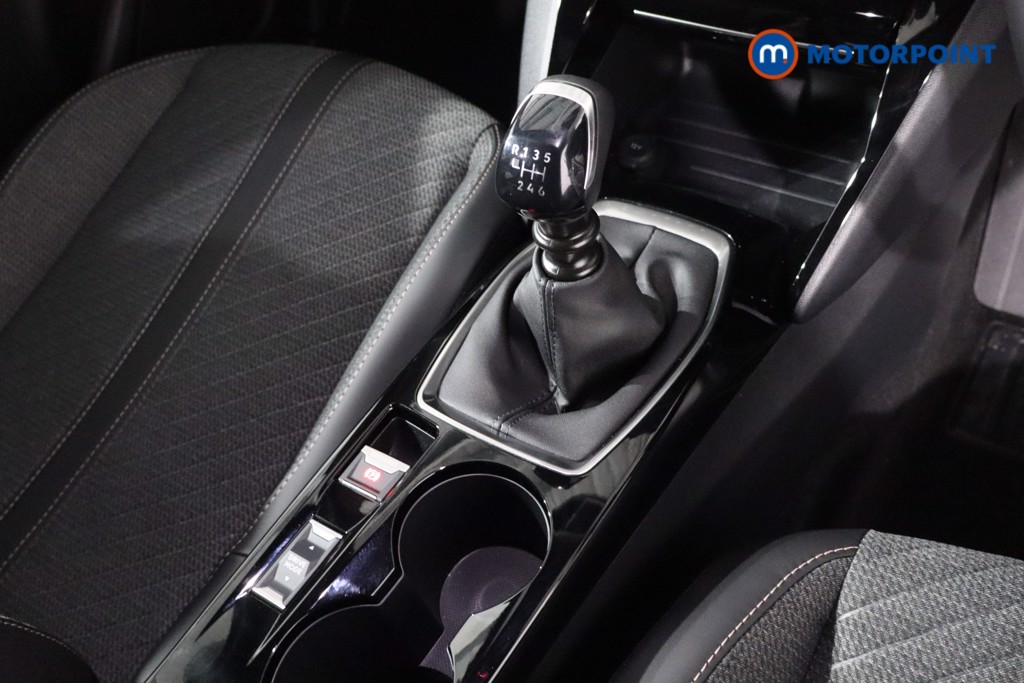 Peugeot 2008 Allure Manual Petrol SUV - Stock Number (1609205) - 19th supplementary image